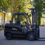 4-Ton Electric Forklift thumbnail 3