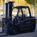 4-Ton Electric Forklift thumbnail 2